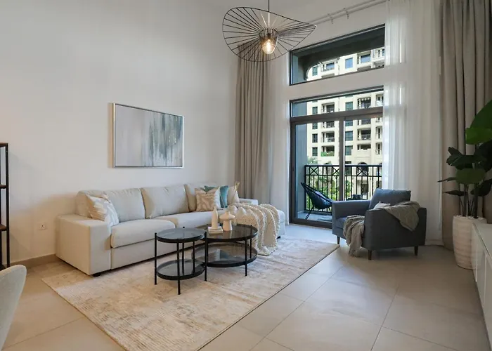 Higuests - Charming Modern Apartment Close To The Souk In Mjl