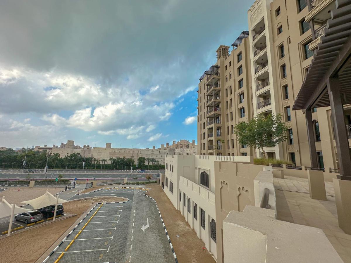 Higuests - Charming Modern Close To The Souk In Mjl